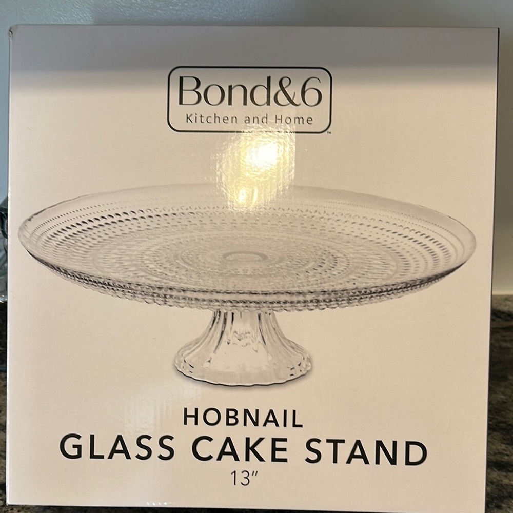 White Hobnail Bakeware Cake Stand